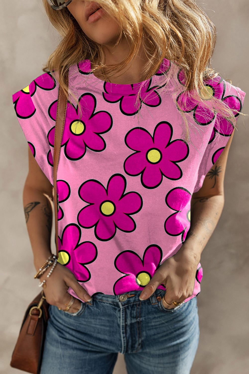 T-shirt à manches courtes et col rond imprimé fleur rose
