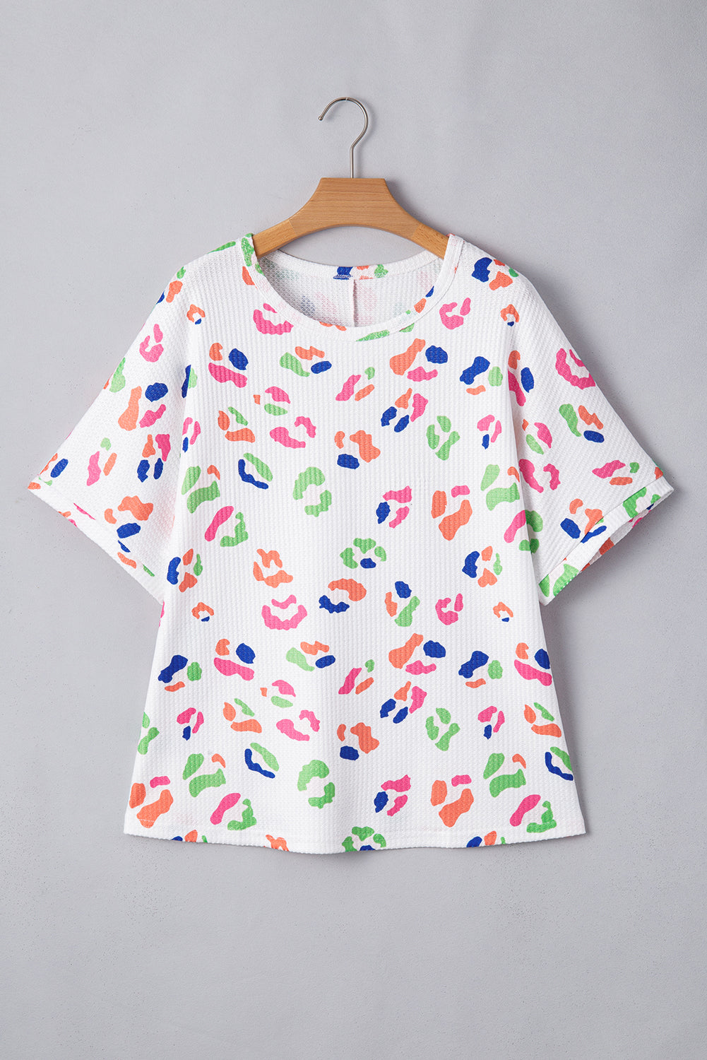 T-shirt texturé à imprimé léopard multicolore grande taille