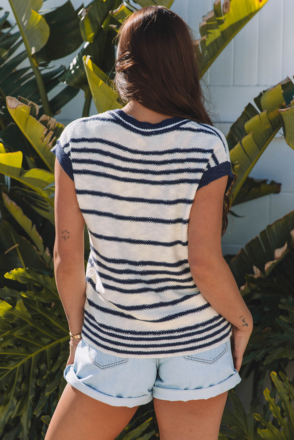 Gilet ample à col en V et boutons