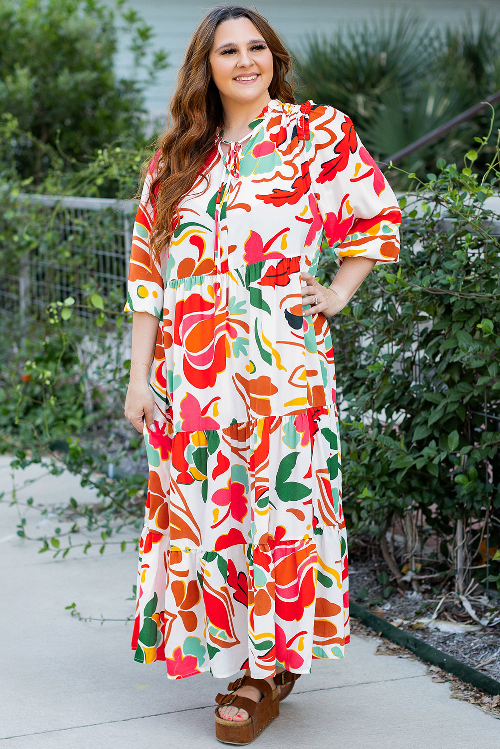 Robe a plusieurs niveaux a col en V et imprimé floral, grande taille
