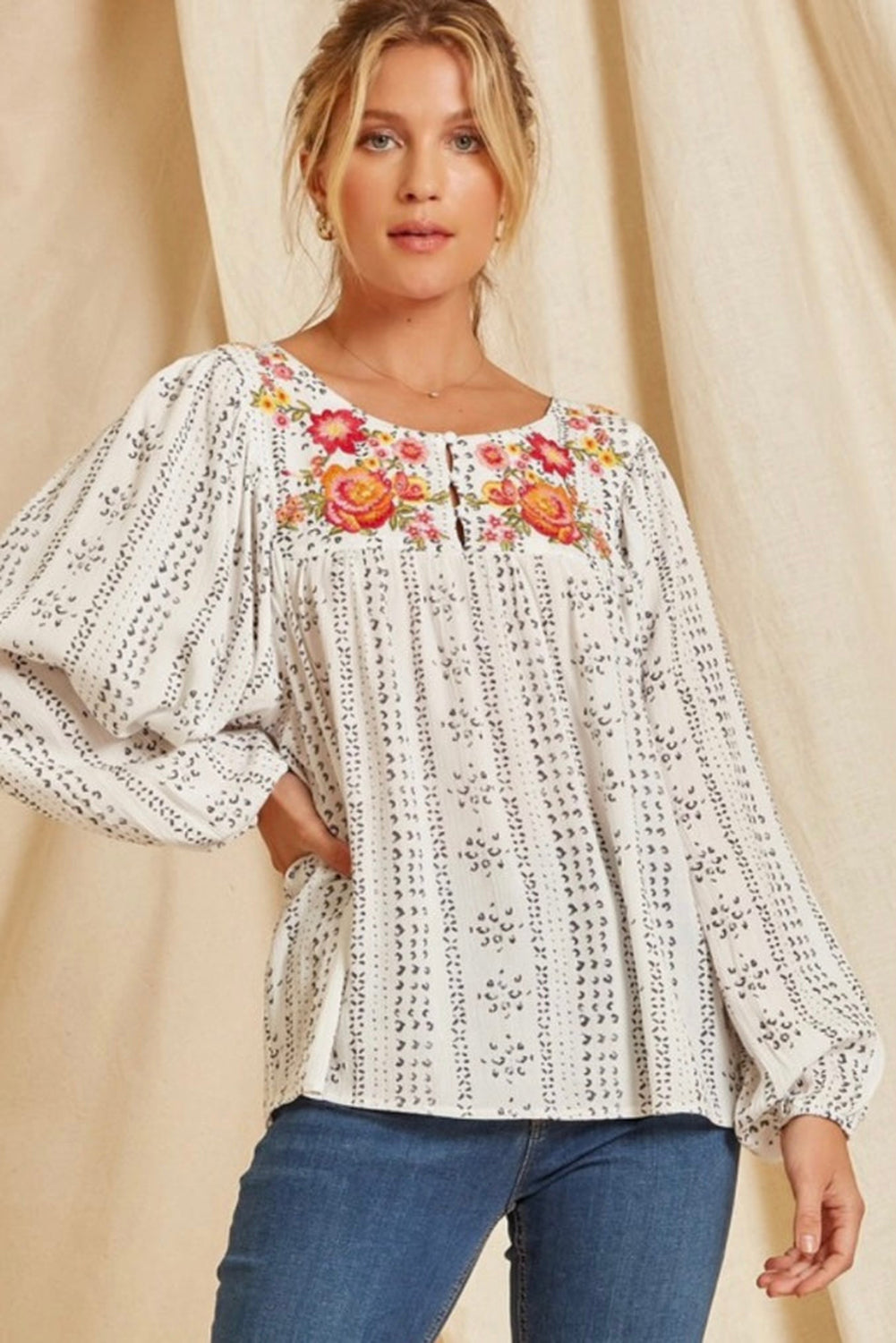 Blouse imprimée brodée à manches longues