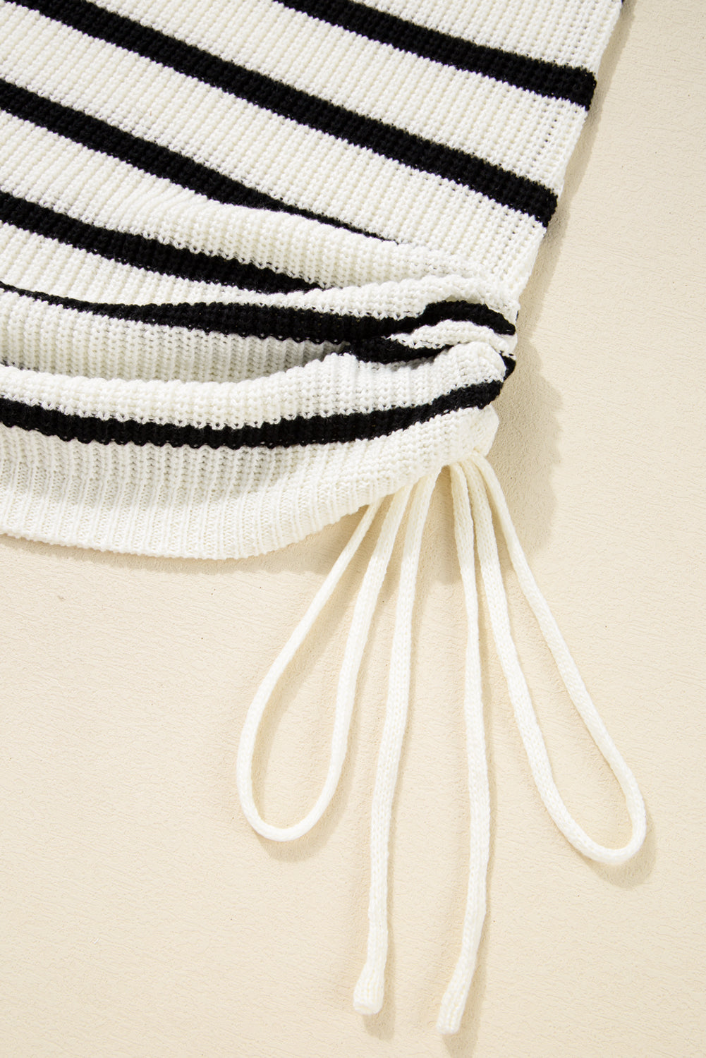Robe sans manches en tricot avec cordon de serrage