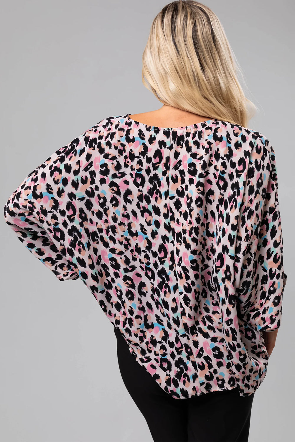 Blouse surdimensionnée multicolore a imprimé léopard et col en V