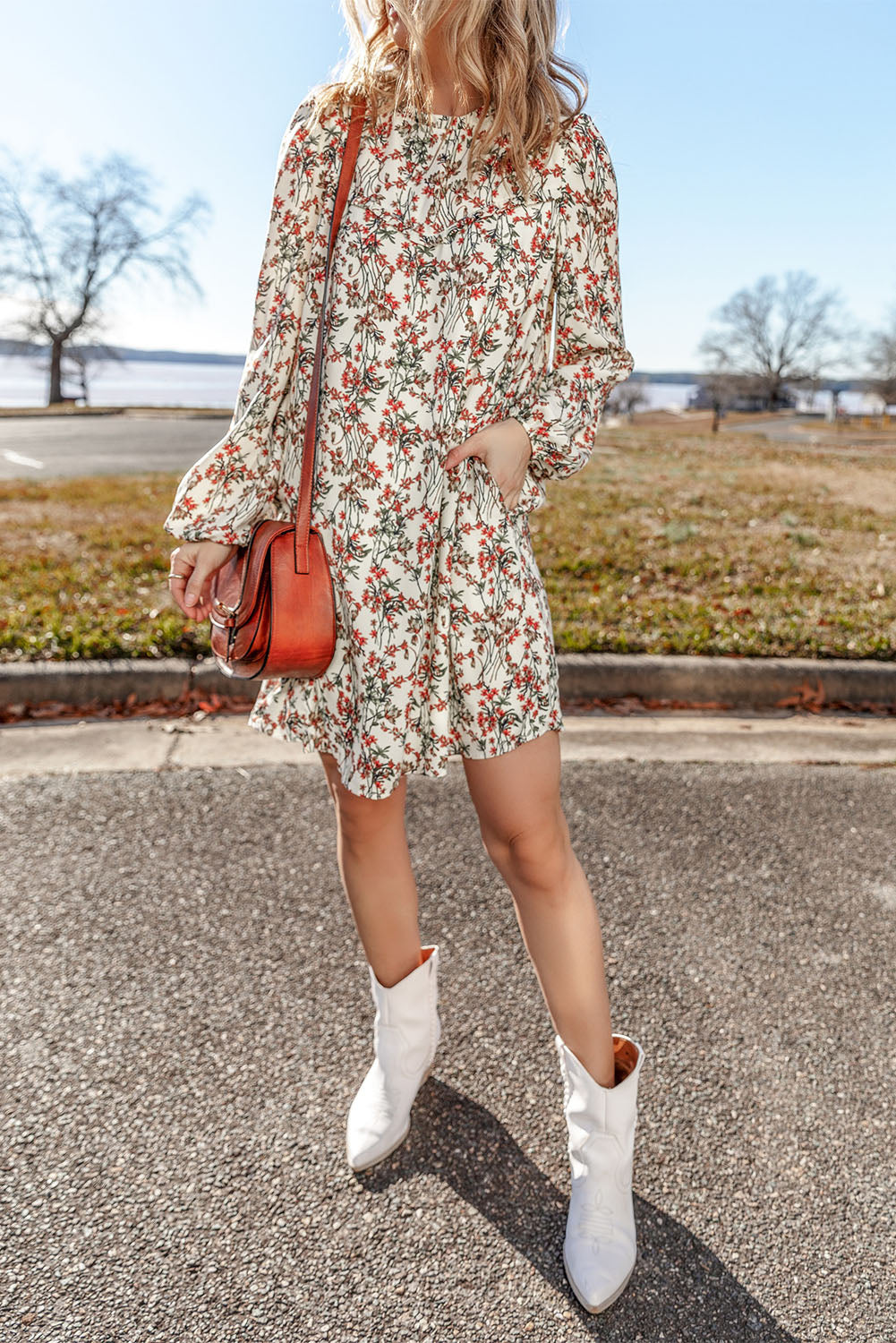 Mini-robe a manches longues et imprimé floral