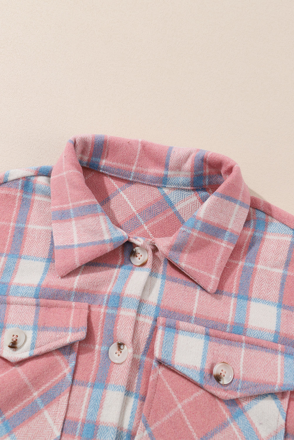 Veste en flanelle à carreaux avec poche à rabat