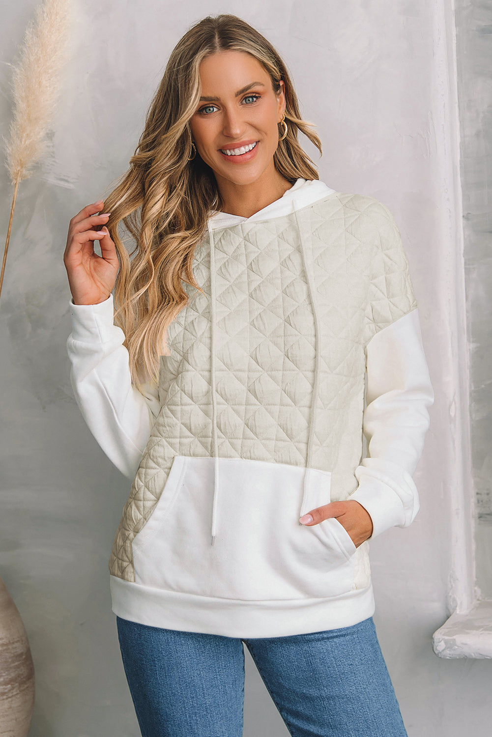 Sweat à capuche matelassé à épaules tombantes et poche kangourou en patchwork