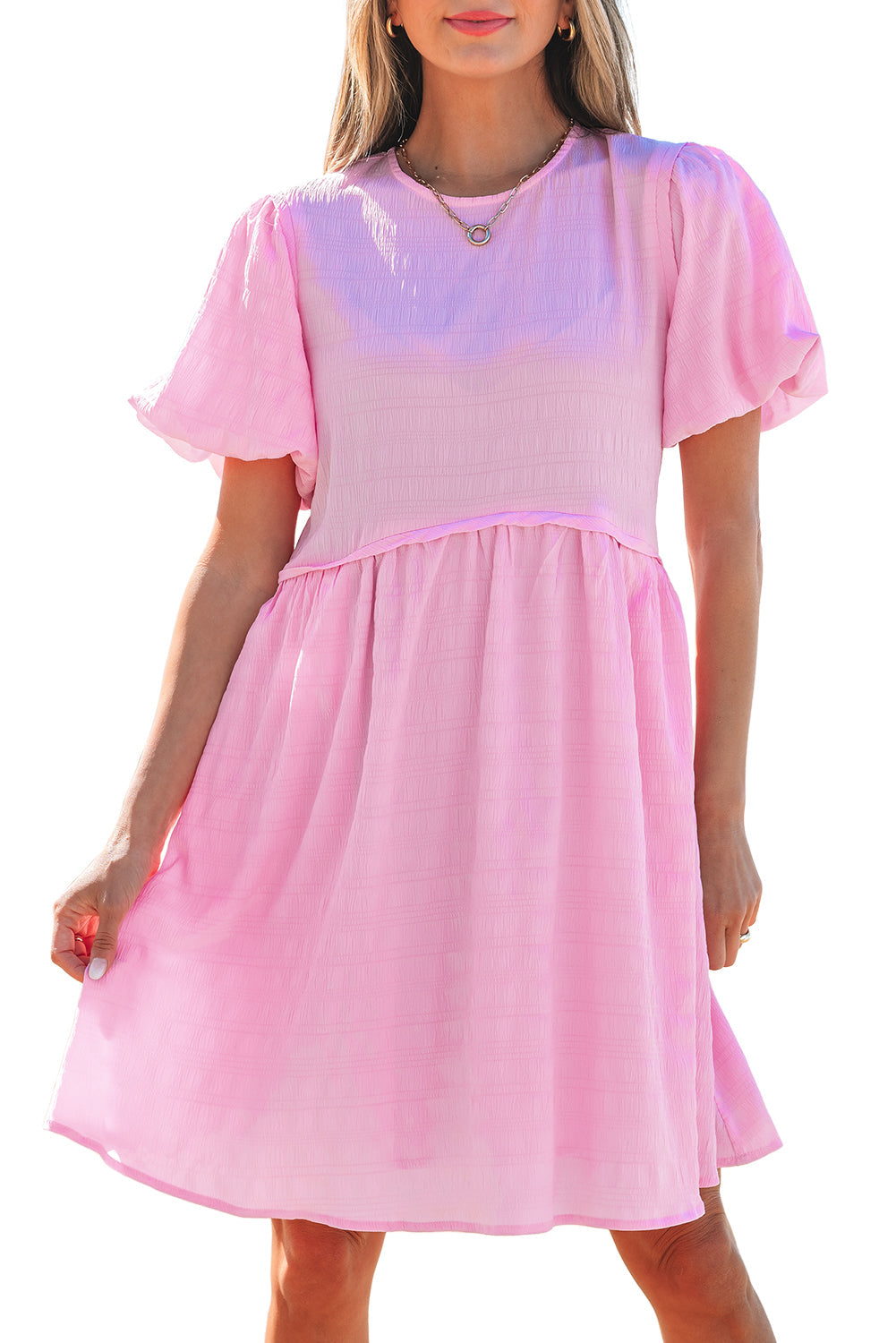 Mini-robe taille haute texturée à manches bouffantes