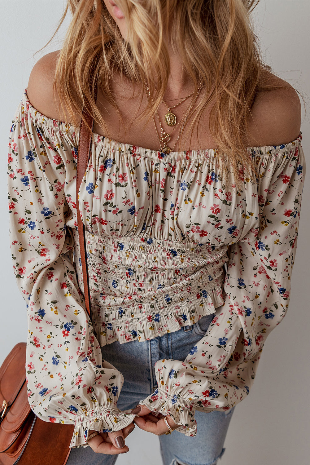 Chemisier bohème a imprimé floral et taille smockée, col en V