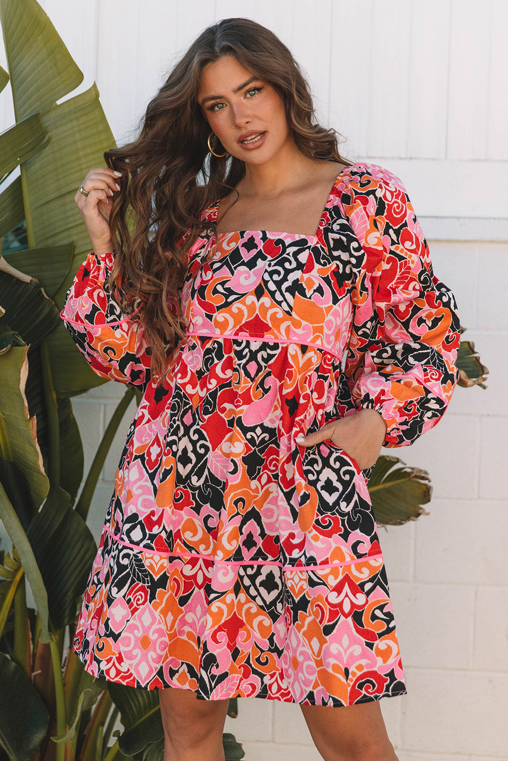 Mini-robe bohème à col carré et manches bouffantes
