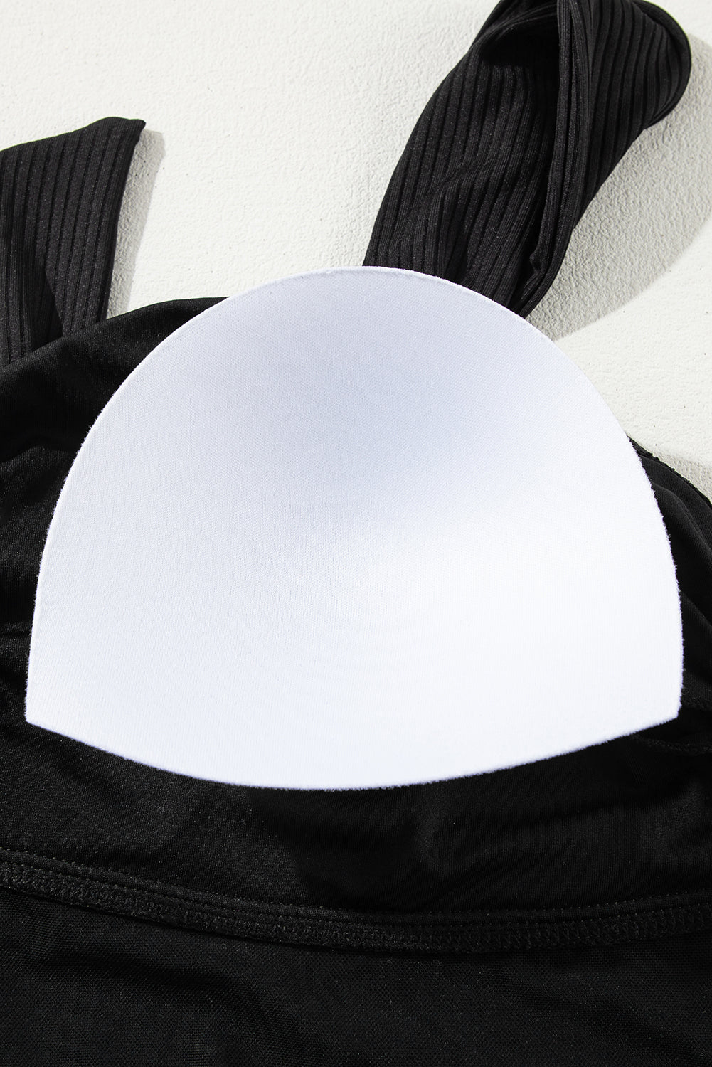 Maillot de bain une pièce texturé grande taille avec bordure à volants et nœuds