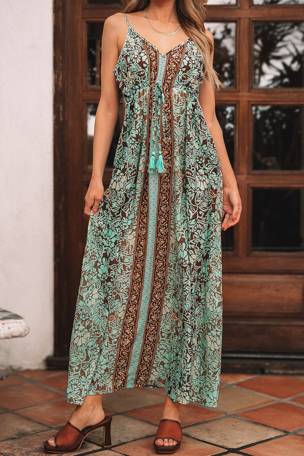 Robe longue à imprimé floral, col en V, bordure à volants, dos nu, taille à pompons