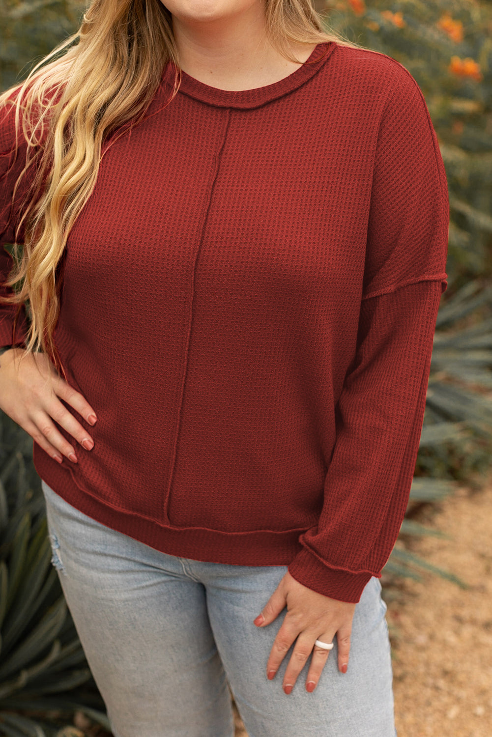 Haut en tricot gaufré avec coutures apparentes de grande taille