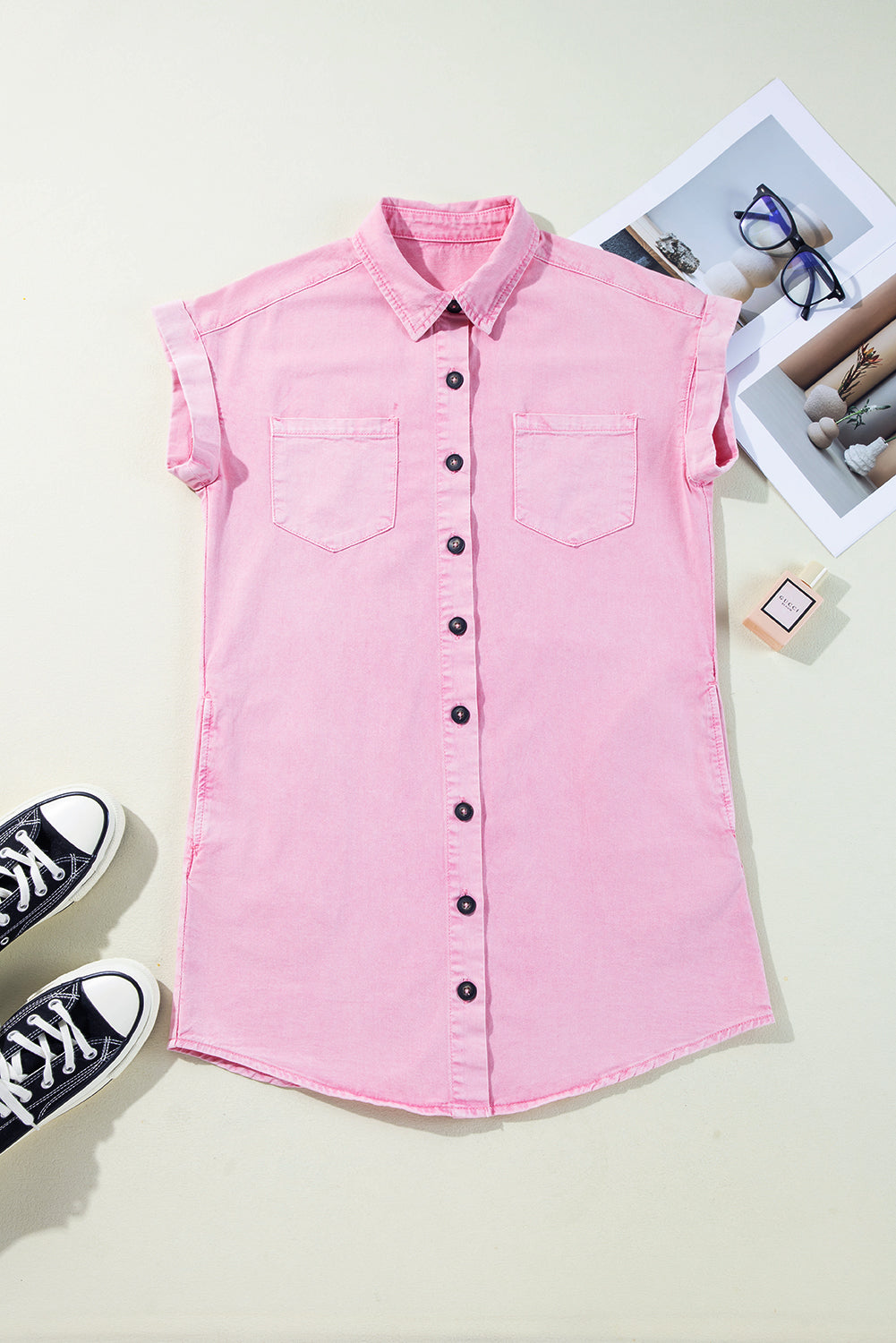 Robe chemise en jean à manches courtes et double poche poitrine
