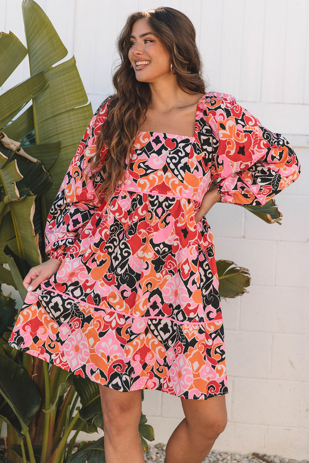 Mini-robe bohème à col carré et manches bouffantes