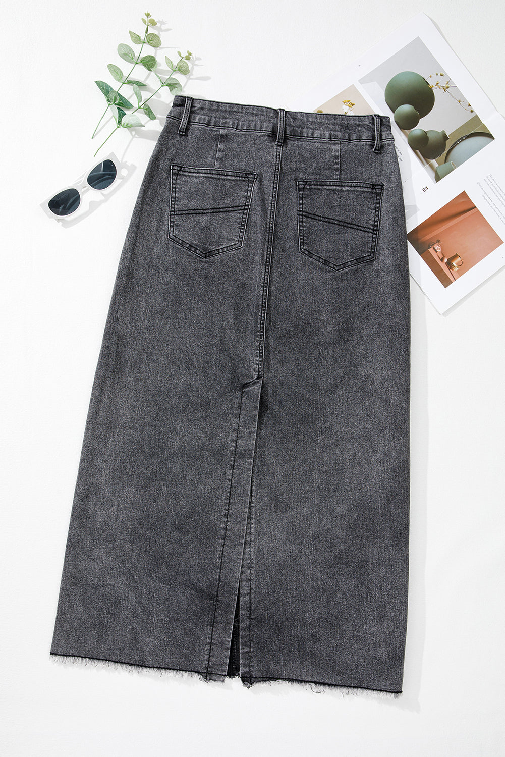 Jupe longue taille haute fendue au dos en denim a ourlet brut