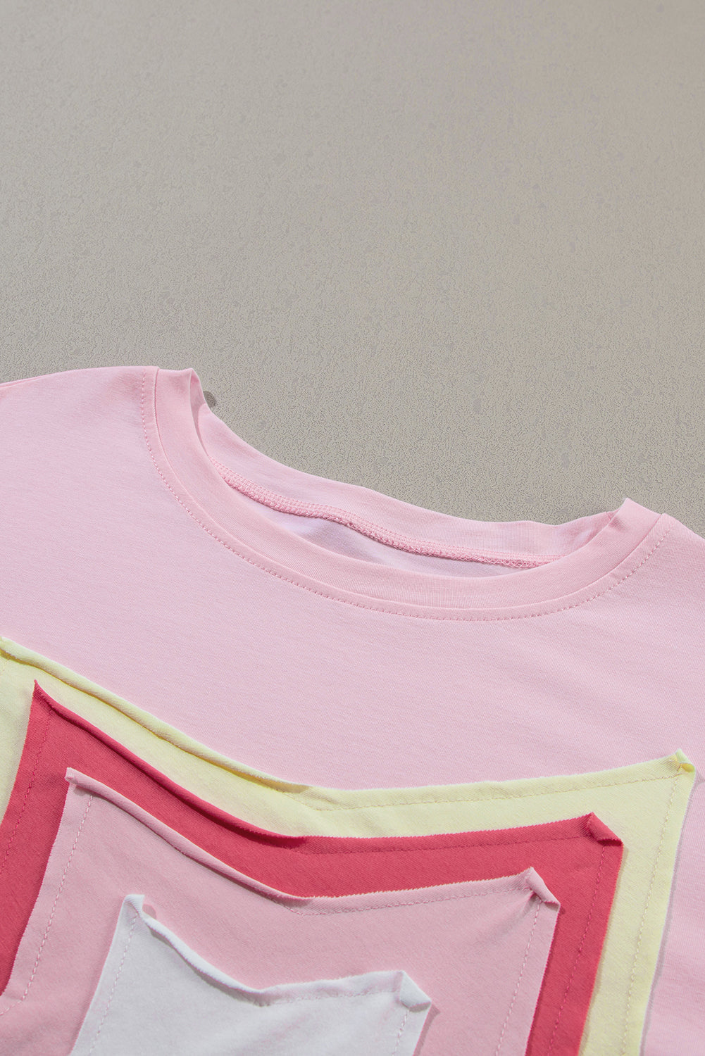 T-shirt oversize rose clair à manches mi-longues avec patch étoile color block