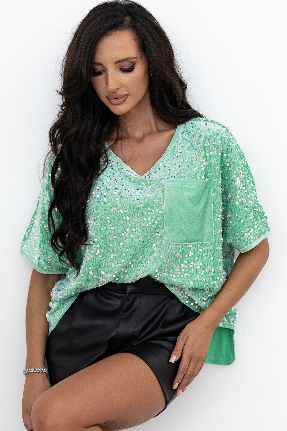 Blouse en velours a manches chauve-souris et paillettes