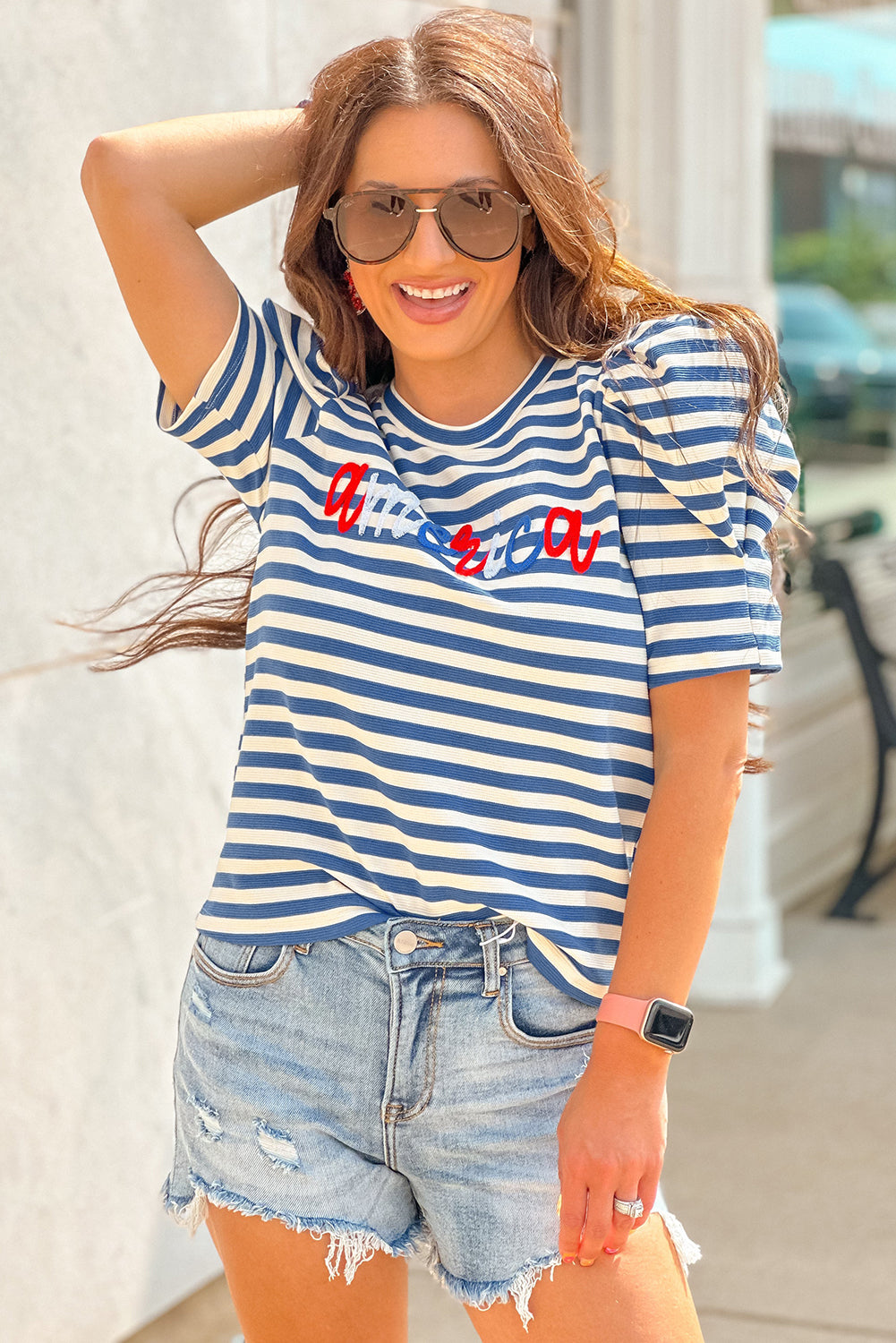 T-shirt à manches bouffantes et motif cursif America