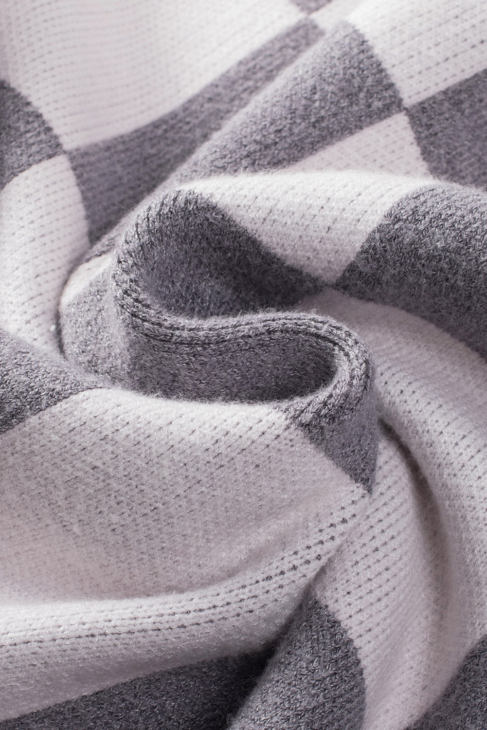 Cardigan pull boutonné a imprimé a carreaux contrastés
