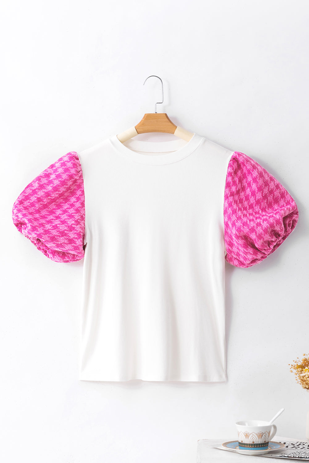 Haut à manches bouffantes en tweed contrasté