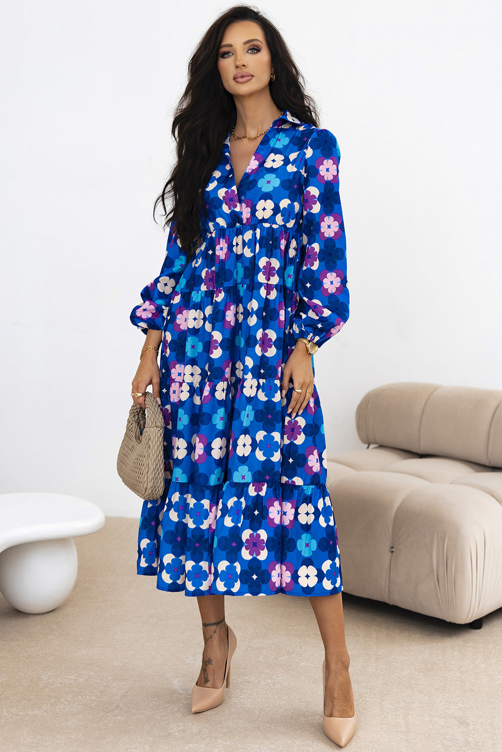 Robe mi-longue florale a volants et manches paysannes
