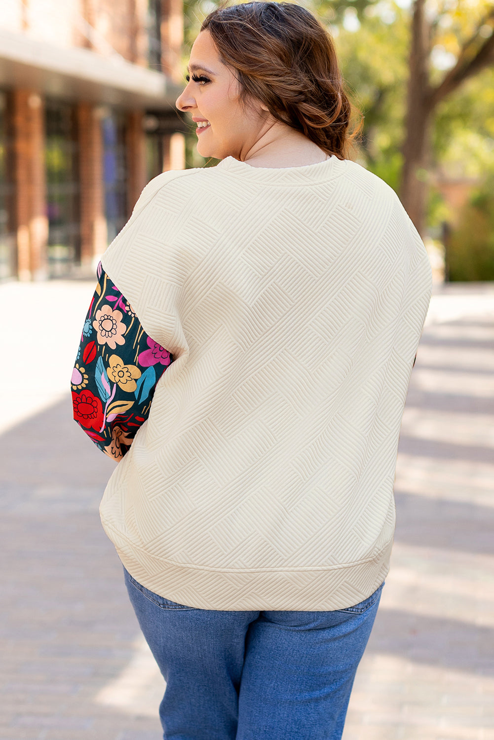 Haut Pull Texturé Floral a Manches Patchwork de Grande Taille