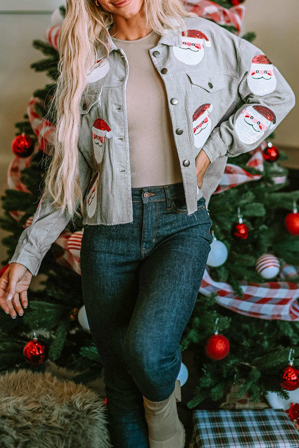 Veste en velours côtelé avec poche a rabat et paillettes du Père Noël