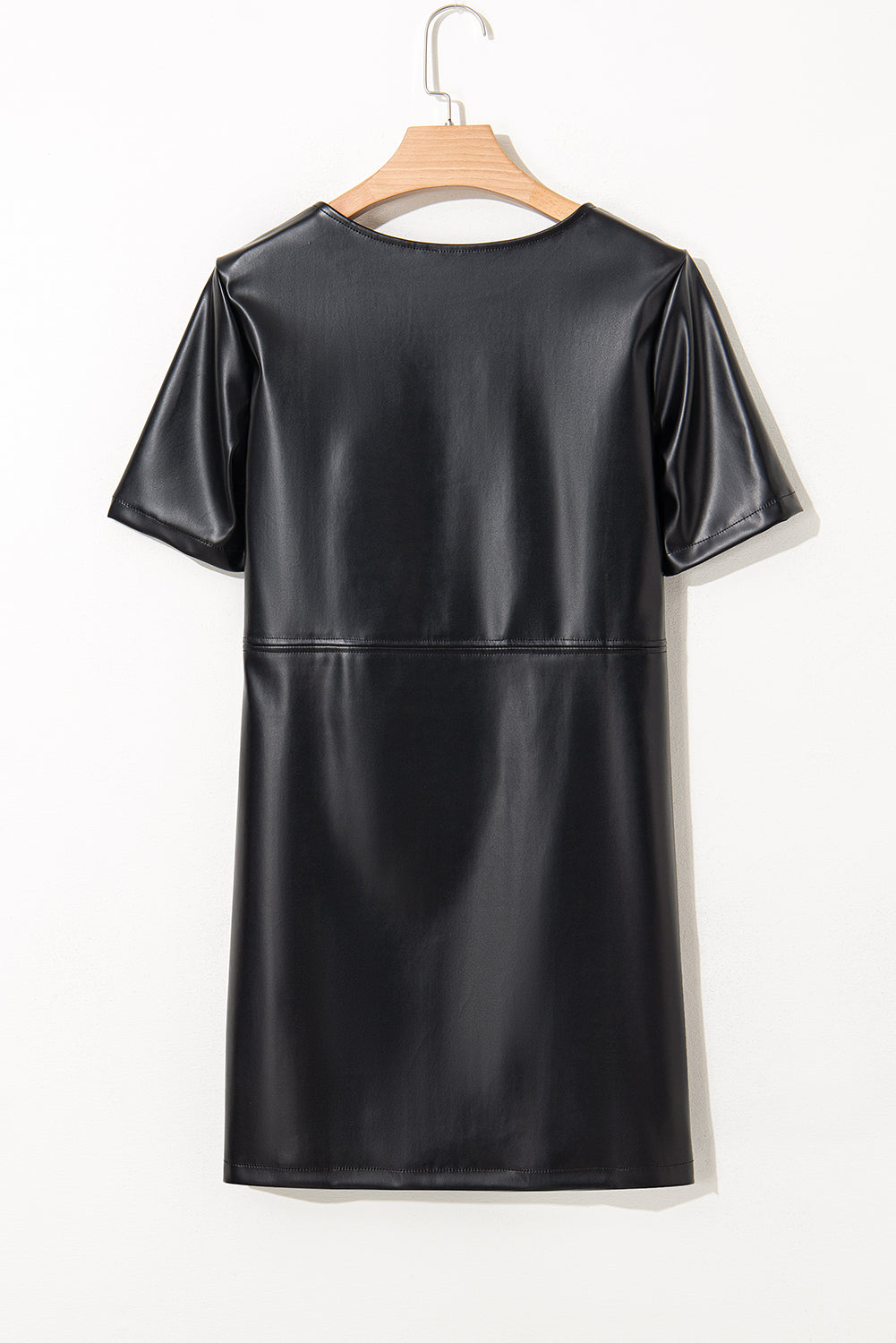 Robe t-shirt ample en similicuir