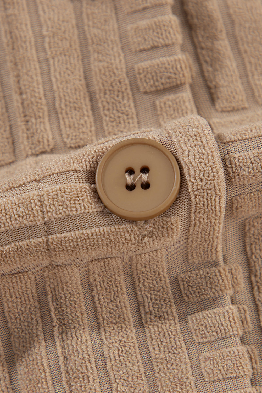 Veste boutonnée texturée avec poche poitrine