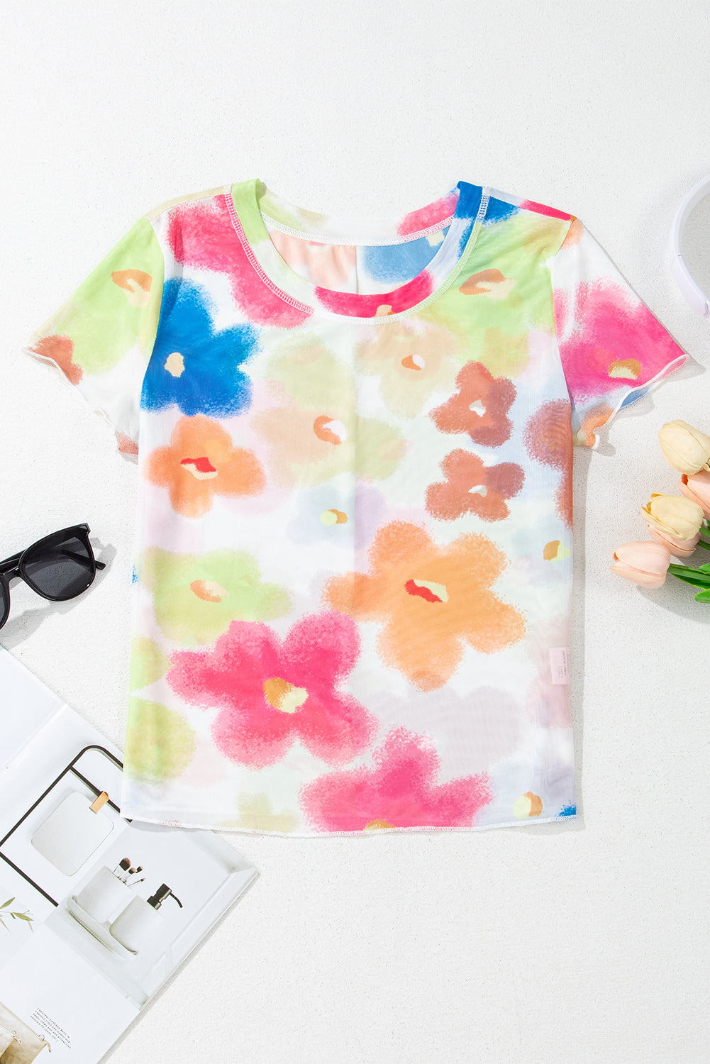 T-shirt court en maille fleurie avec bordure en laitue