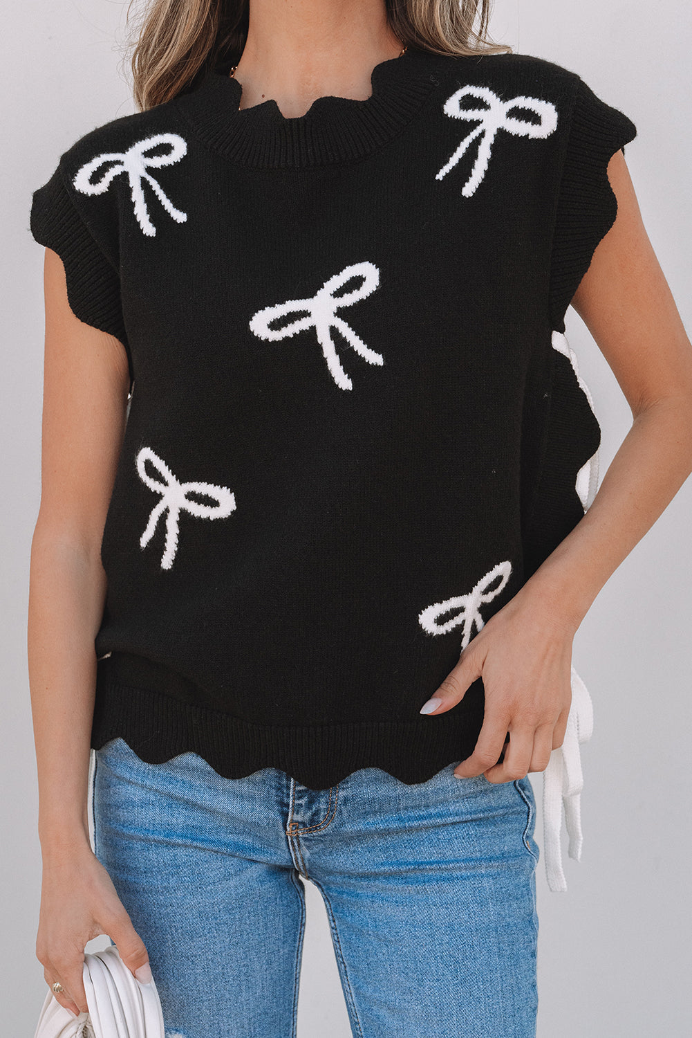 T-shirt à imprimé nœud et ourlet festonné
