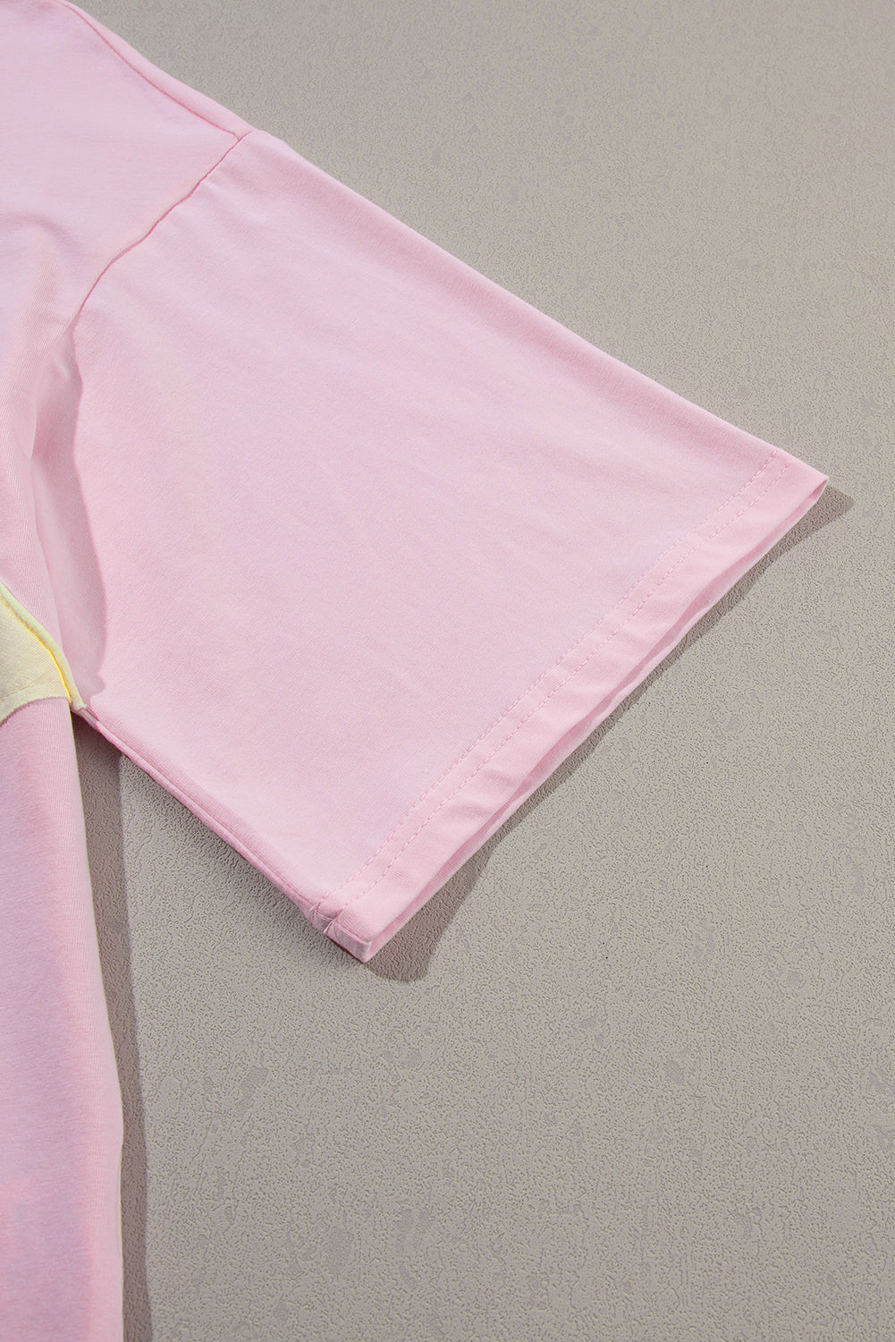 T-shirt oversize rose clair à manches mi-longues avec patch étoile color block