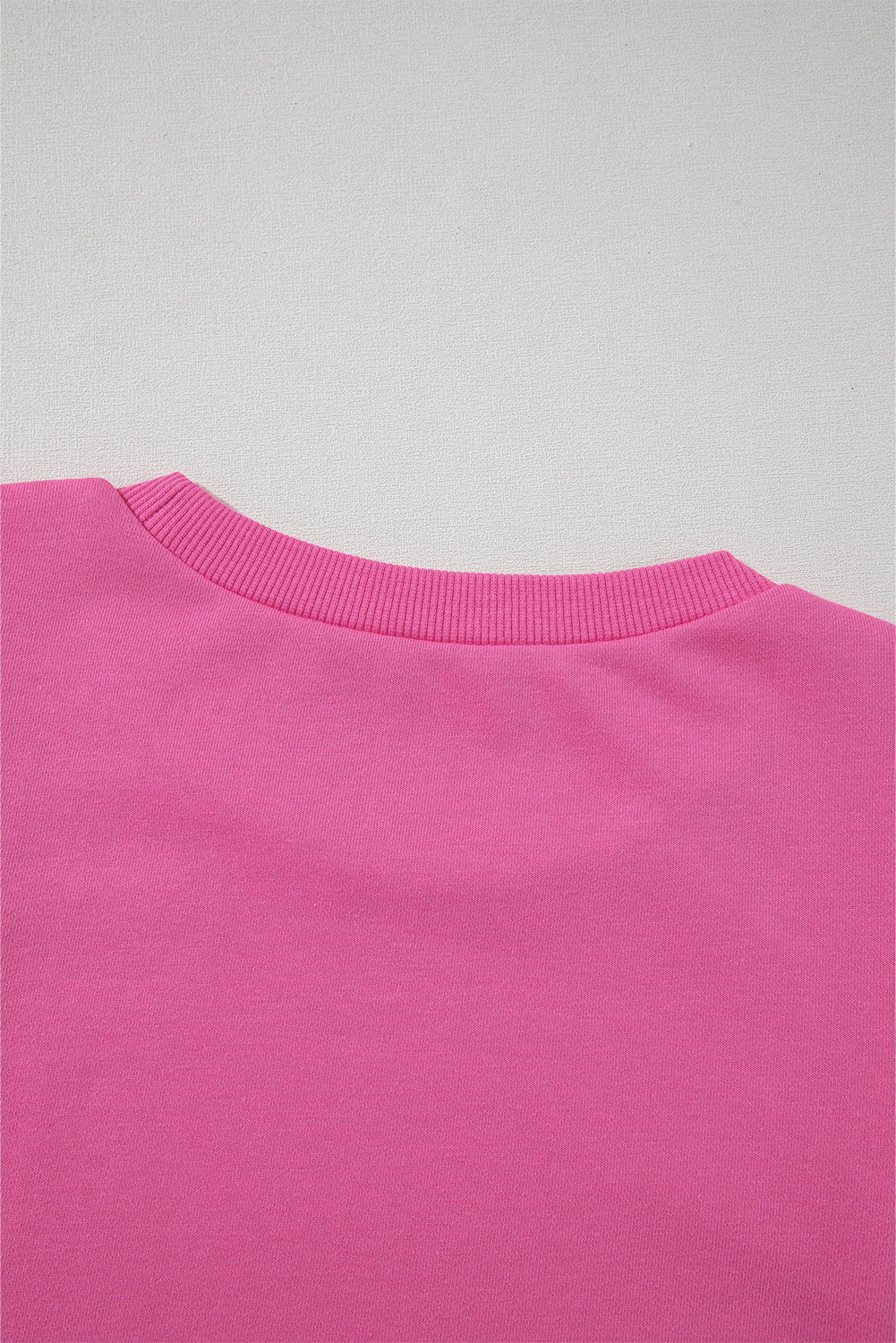 Sweat-shirt texturé à col rond et patchwork