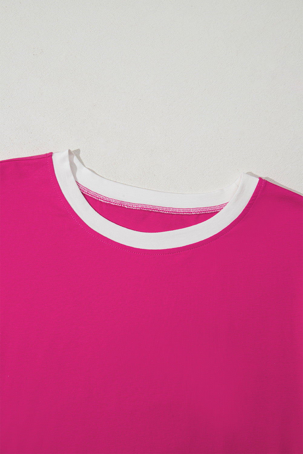 T-shirt ample à blocs de couleurs et fentes latérales