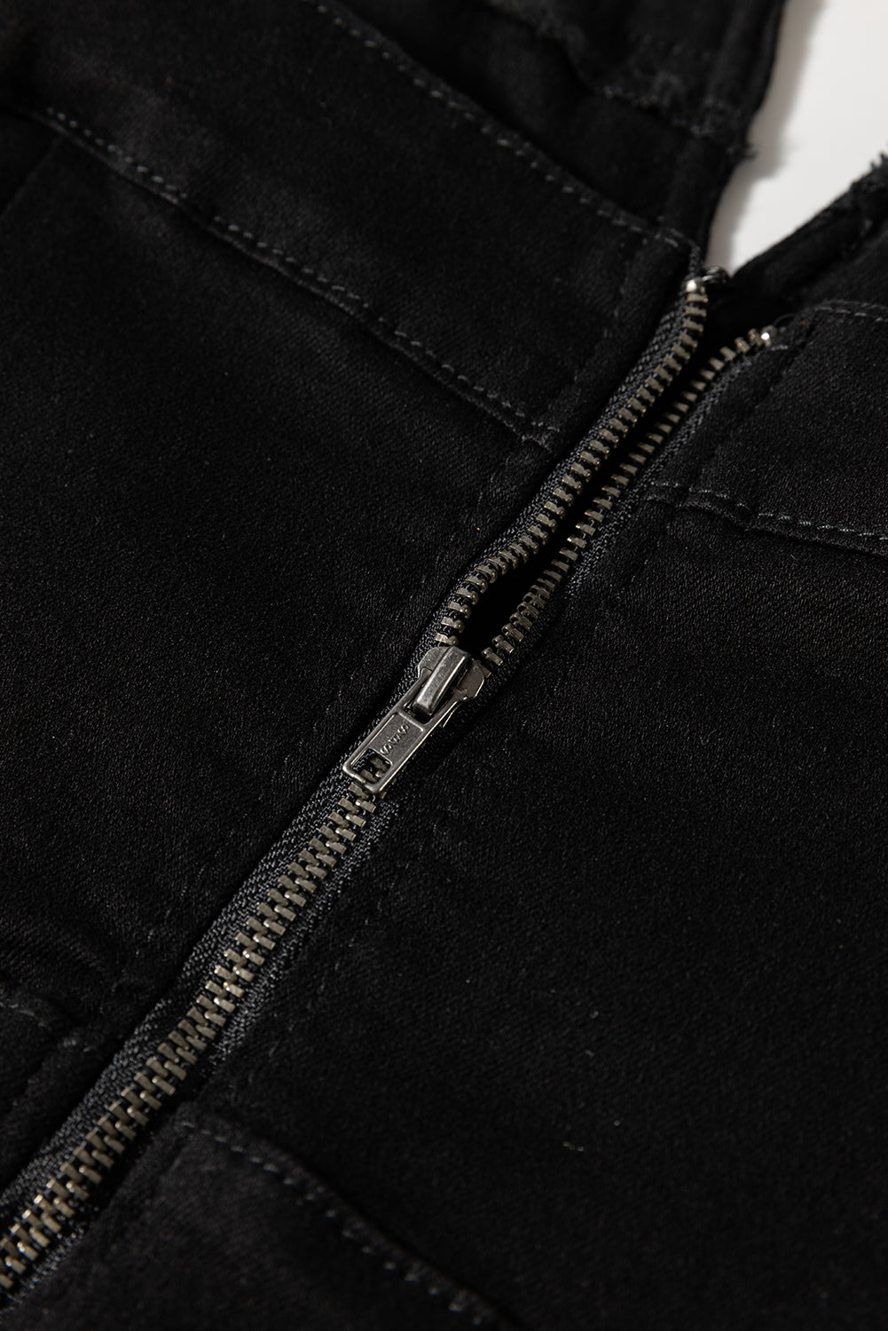 Combinaison évasée taille haute a bretelles fines et fermeture éclair cousue