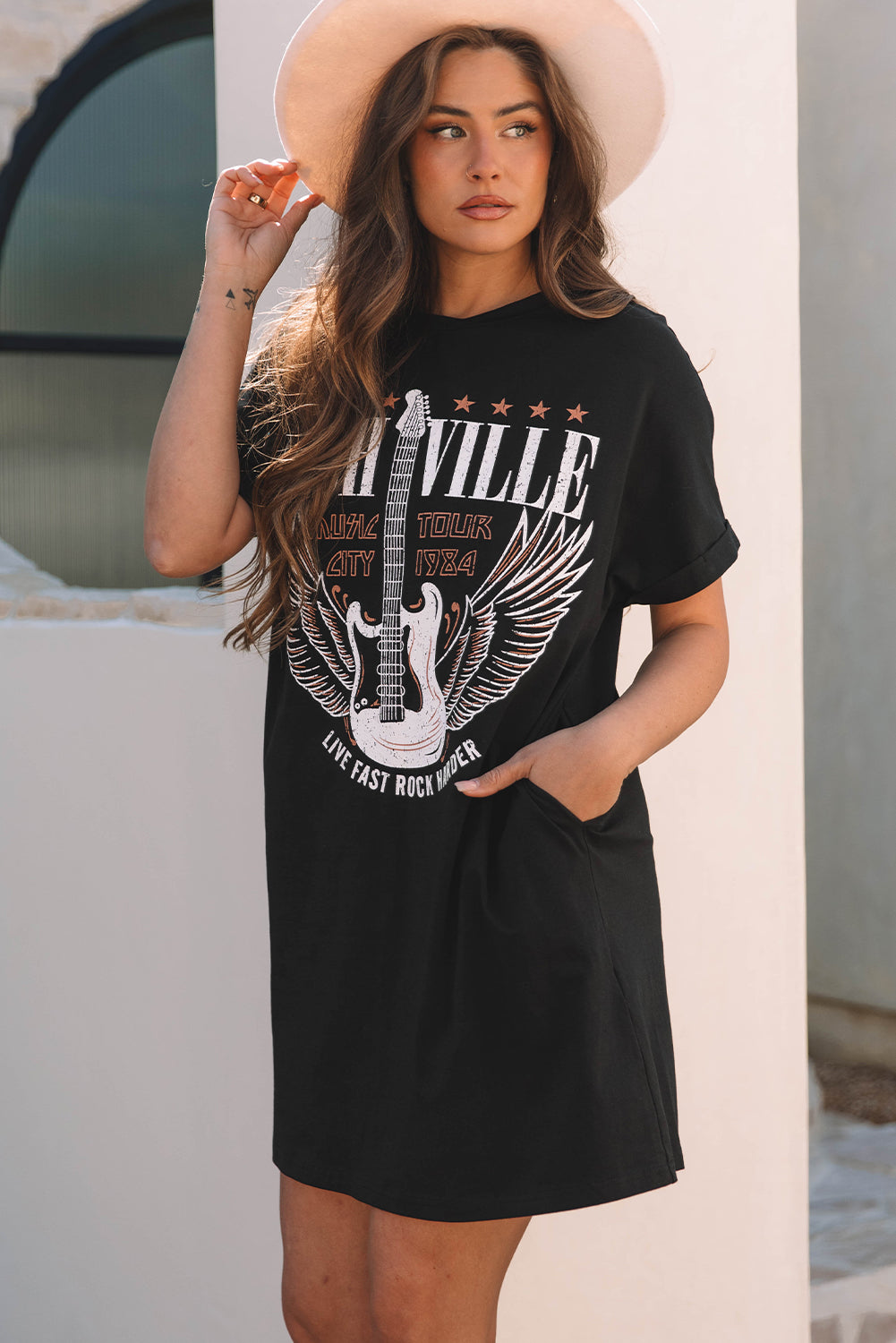 Robe courte à col ras du cou et imprimé guitare Nashville