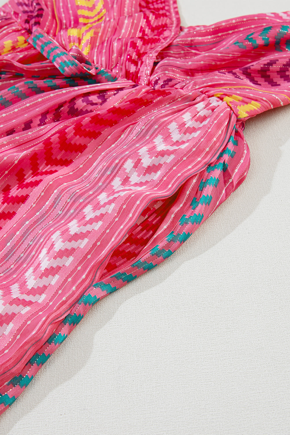 Robe longue portefeuille à col en V et imprimé western à pampilles