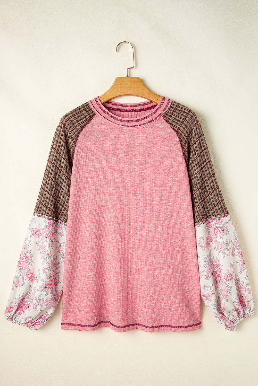 Blouse patchwork en tricot côtelé a manches raglan et imprimés variés