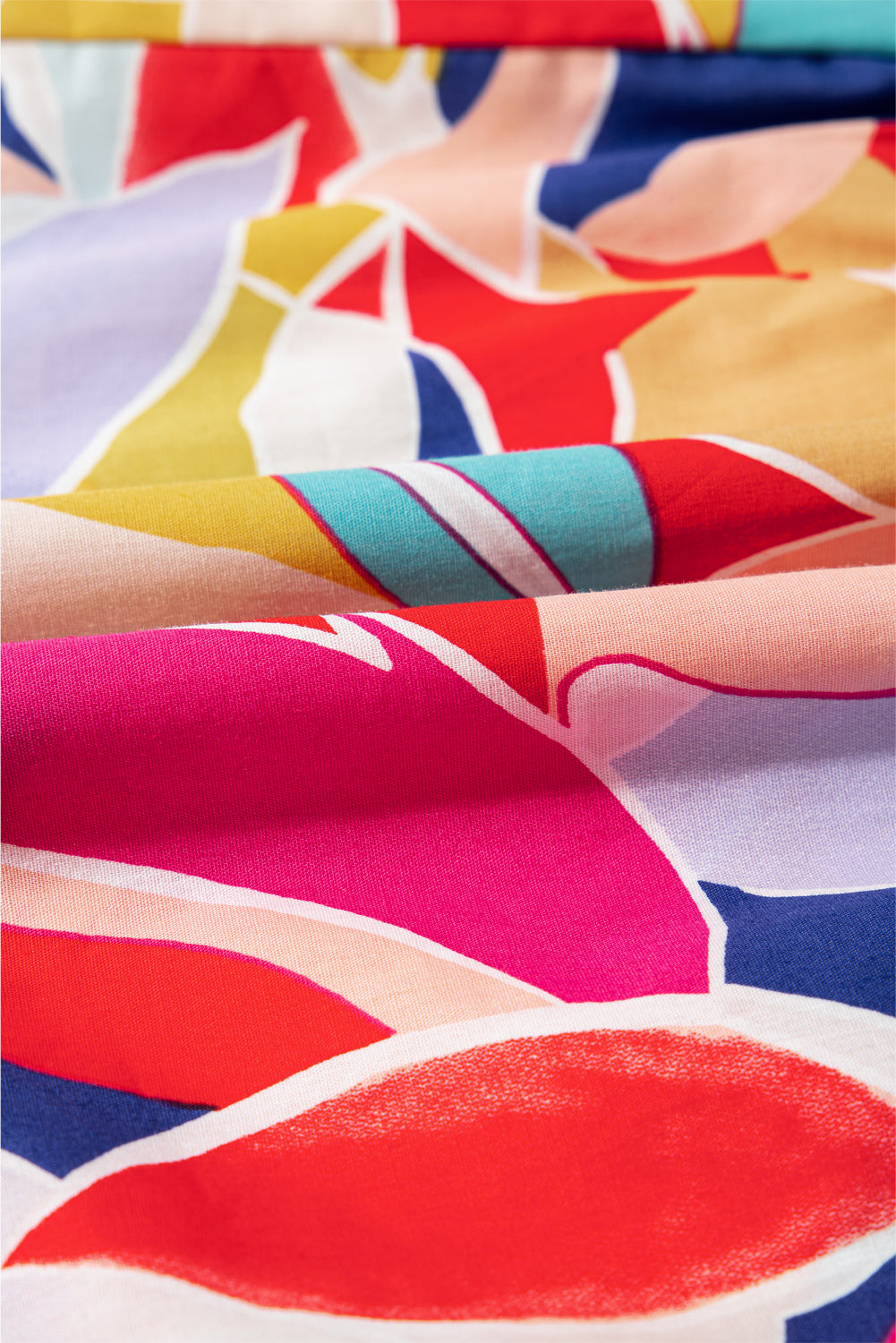 Mini-robe étagée a manches volantées et imprimé abstrait