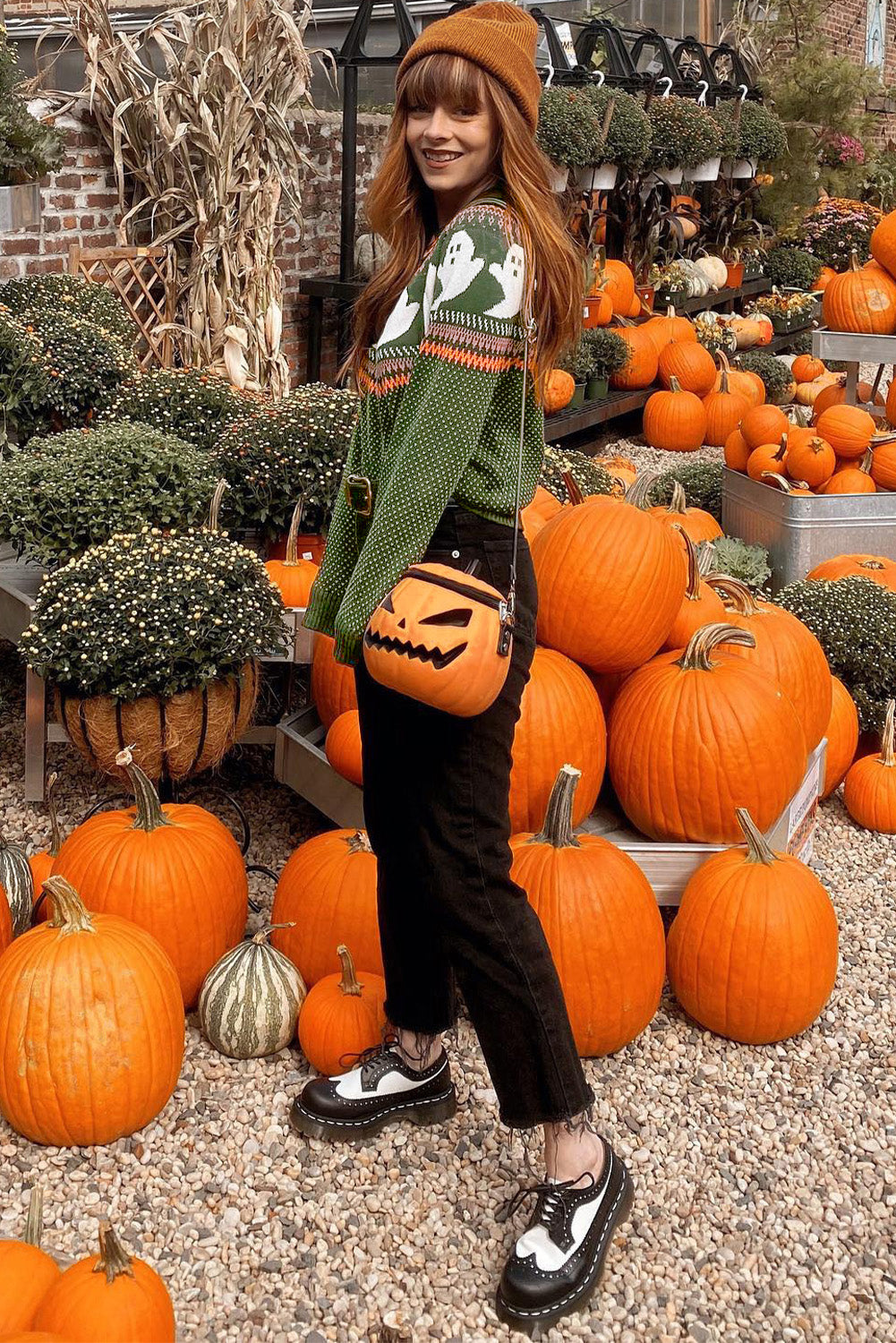 Pull a épaules tombantes a motif fantôme d'Halloween