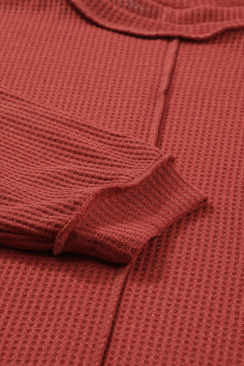 Haut en tricot gaufré avec coutures apparentes de grande taille