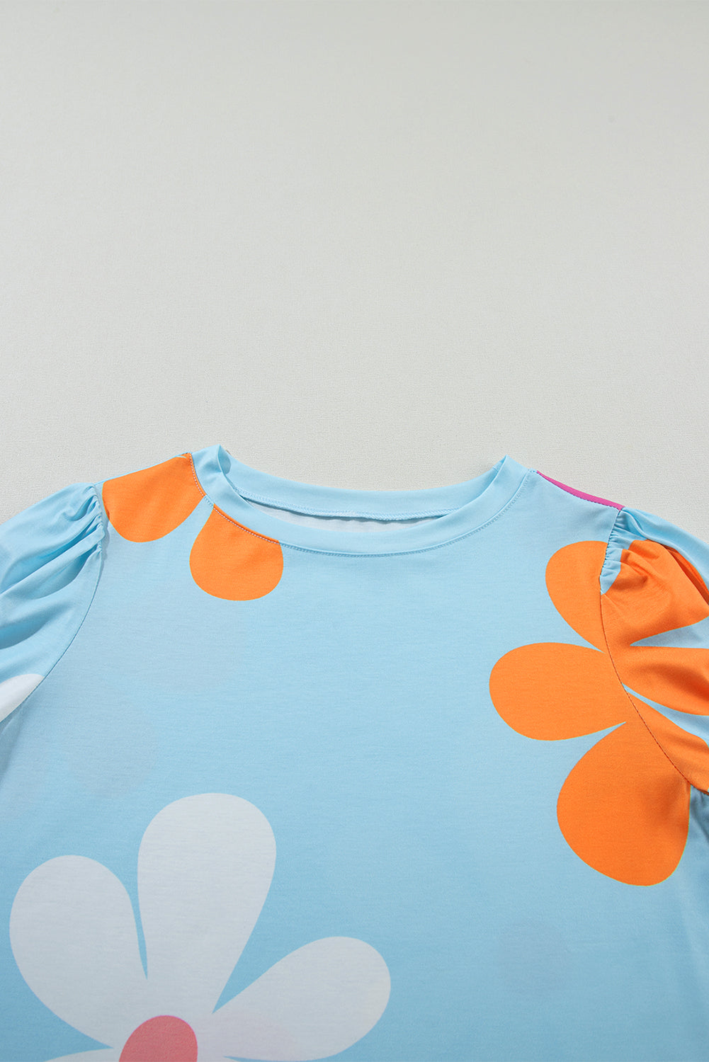 T-shirt à manches bulles et imprimé fleurs bleu ciel