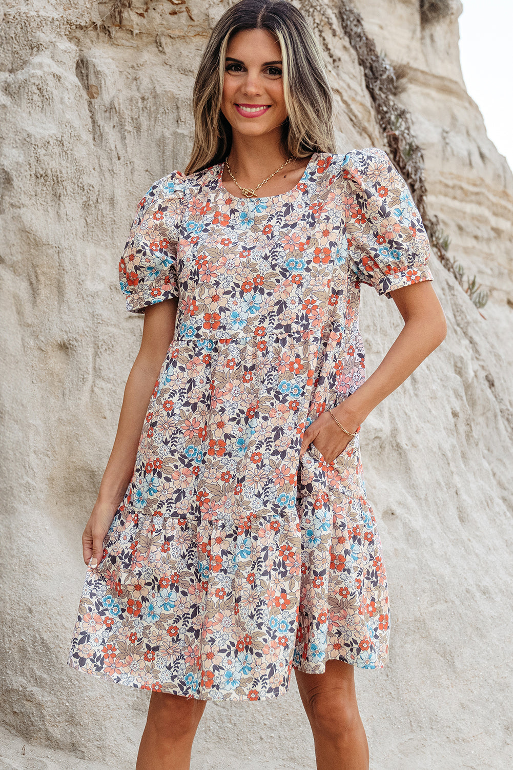 Mini-robe bohème à manches courtes bouffantes et imprimé floral