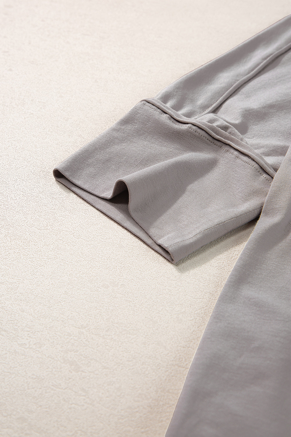 Haut délavé minéral a coutures exposées Floral Starbust