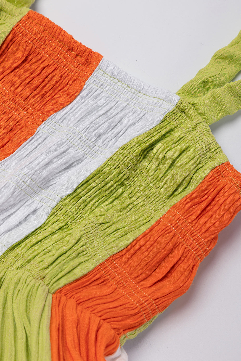 Robe longue évasée taille haute froncée color block