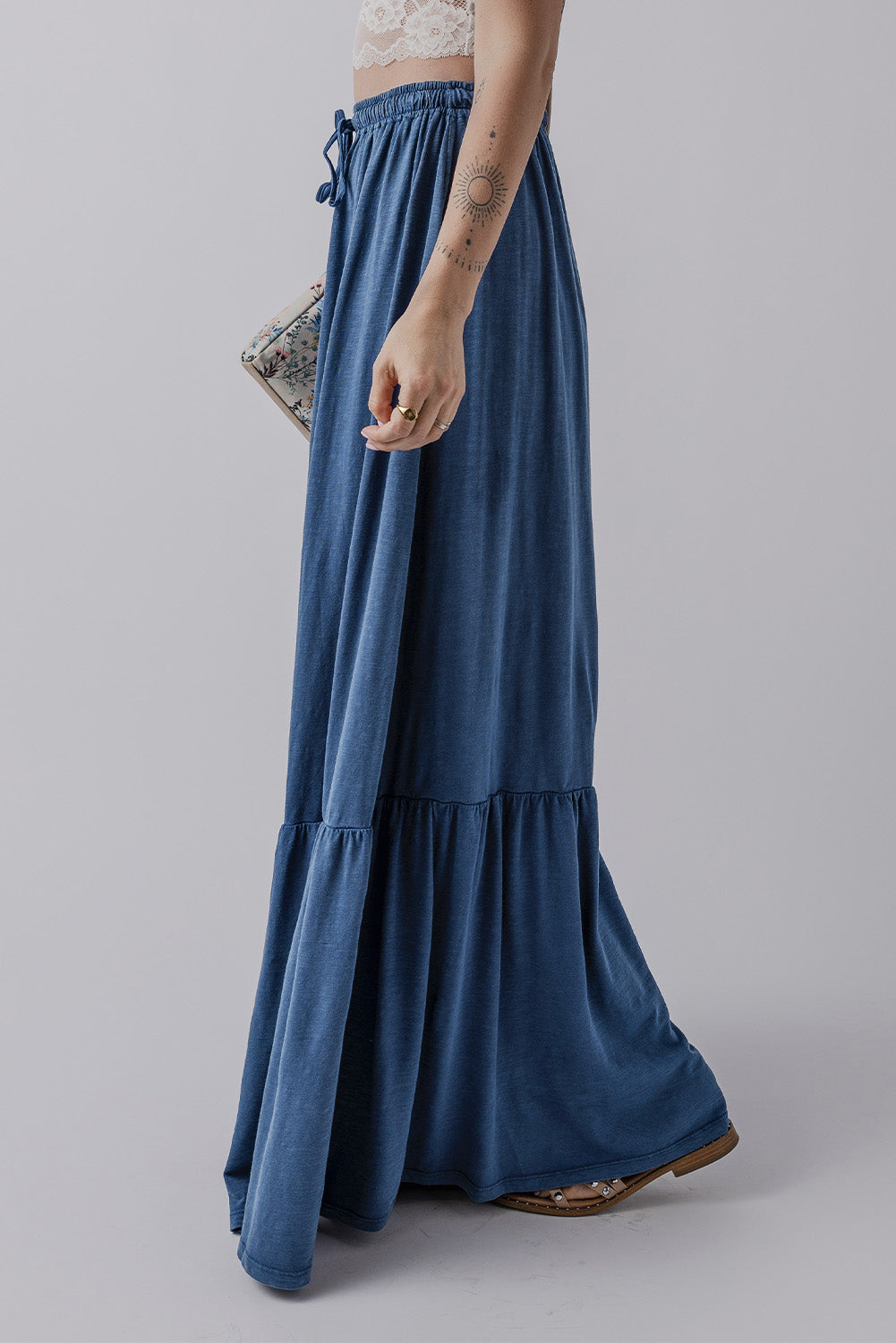 Jupe longue a plusieurs niveaux taille haute a lacets de couleur unie
