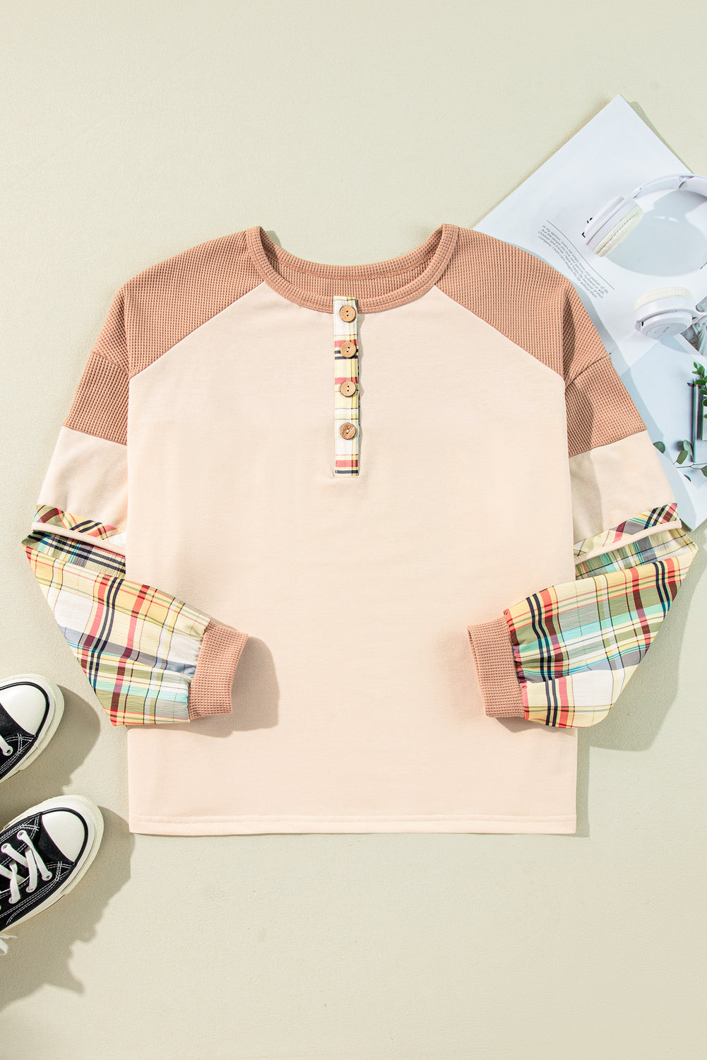 Haut Henley superposé a carreaux et patchwork de grande taille