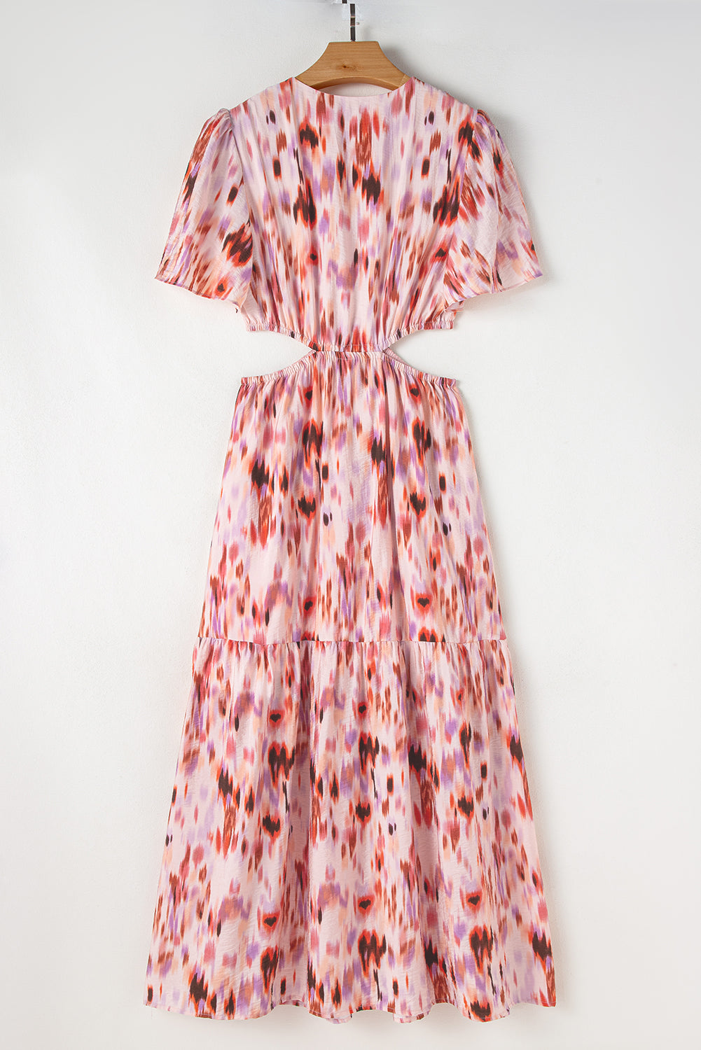 Robe longue à imprimé abstrait et manches flottantes, découpes audacieuses