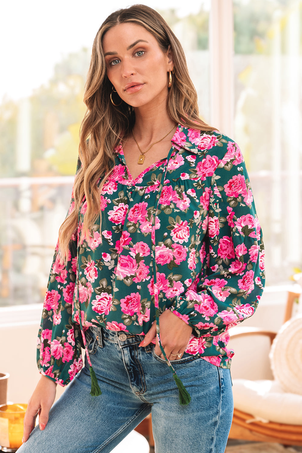 Chemisier à manches bouffantes et col noué à imprimé floral