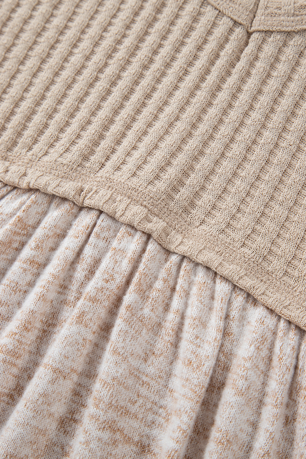 Haut nuisette texturé a manches longues et col en V